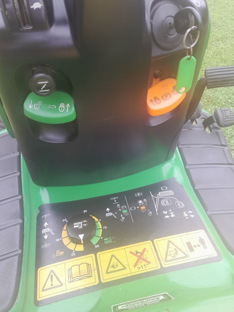 Traktorek kosiarka JOHN DEERE LTR 180