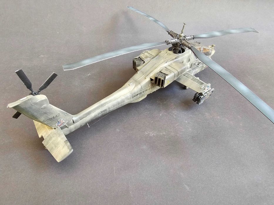 1:48 HASEGAWA AH-64A Apache + kokpit AIRES