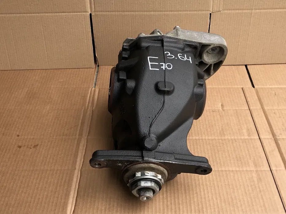 Задний редуктор BMW X5 E70 3.0d 3.5d 3.64 Задній міст БМВ Х5 Е53 мост