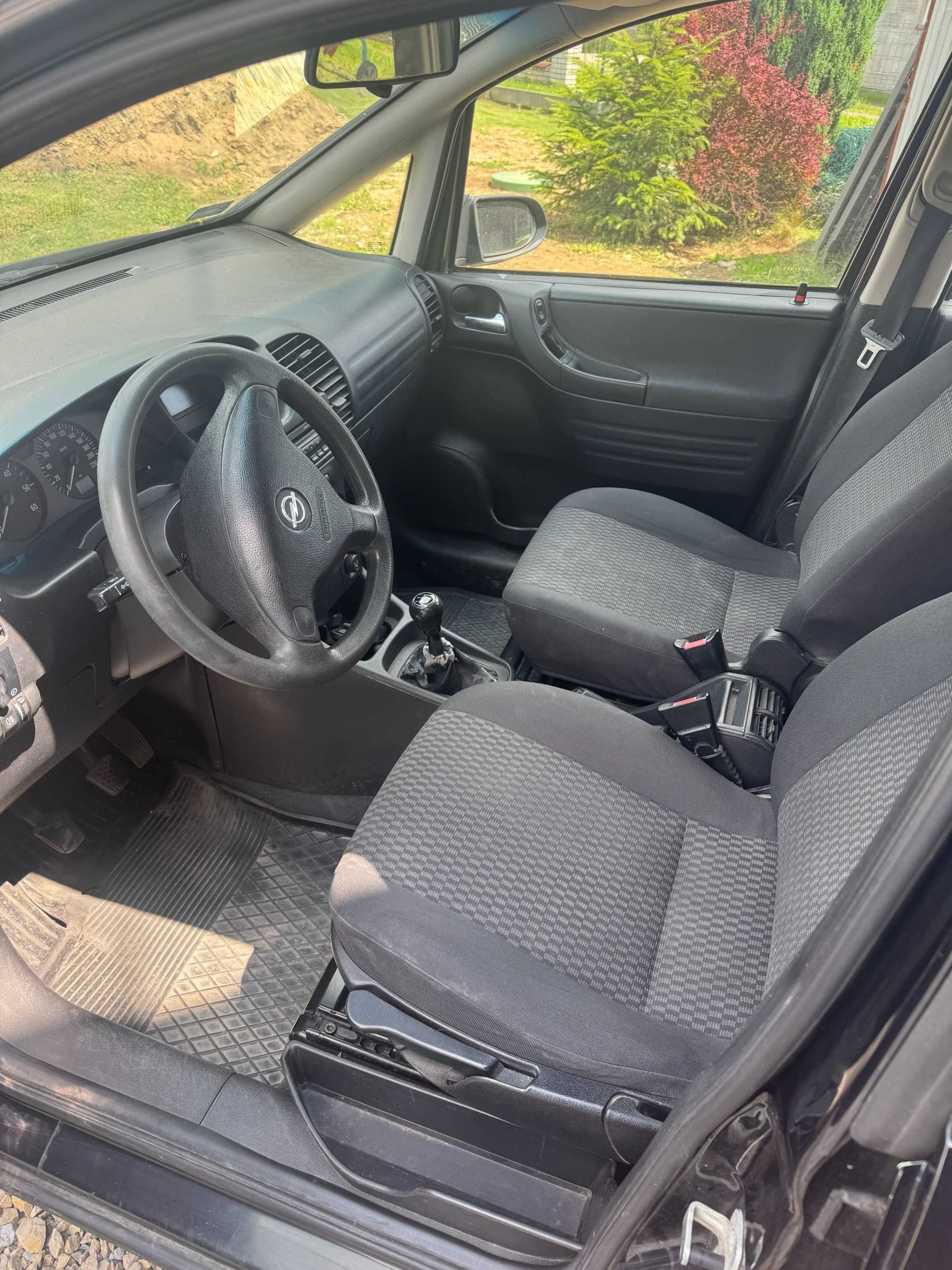 OPEL Zafira *2003*, 7-osobowa limuzyna