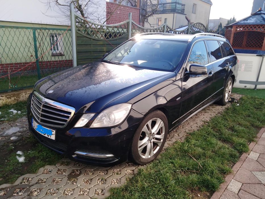 Mercedes-Benz Klasa E 2.2 Diesel Avangarde 2011 Automat Klima Pamięć Foteli ITP Okazja !!