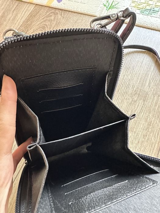 Сумка клатч guess izzy сумка кроссбоди guess izzy