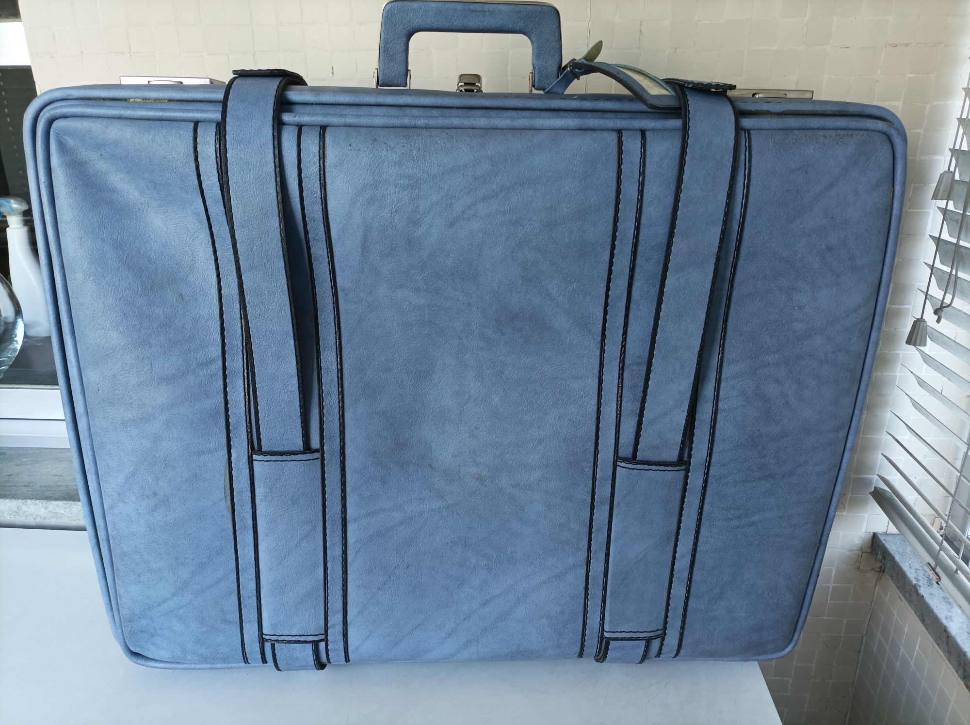 Mala de viagem azul