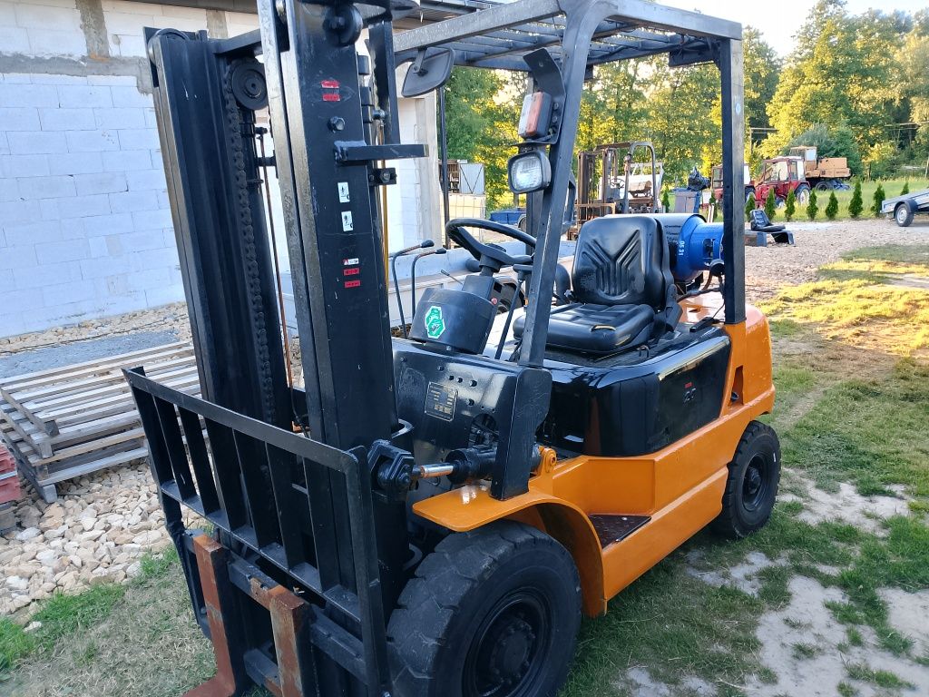 Wózek widłowy Hangcha 2t 2005r silnik Nissan LPG