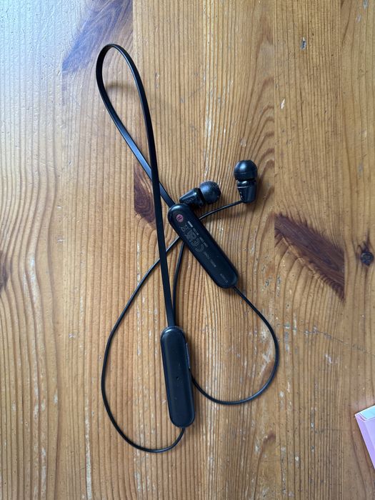 Sluchawki douszne Sony WI-C100