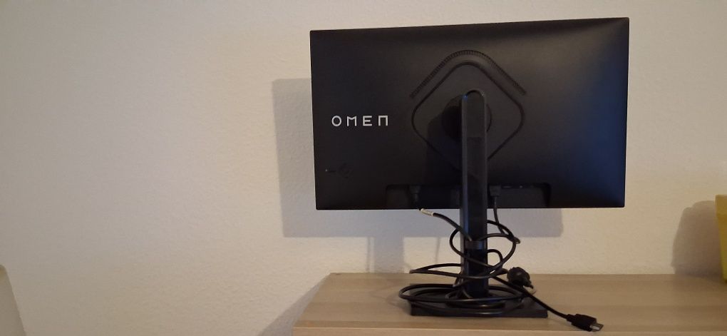 Monitor Gaming HP Omen 27 (27'' - 1 ms - 165 Hz - FreeSync Premium)