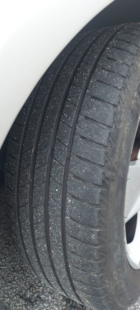 Skoda"2015 bem estimada urgente "