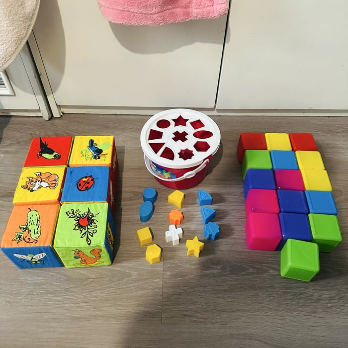 Набвр іграшок для найменших