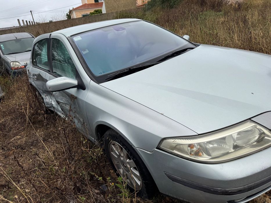 Renault Laguna 2 2002 a gasolina para peças