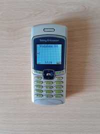 Мобільний телефон Sony Ericsson T230.