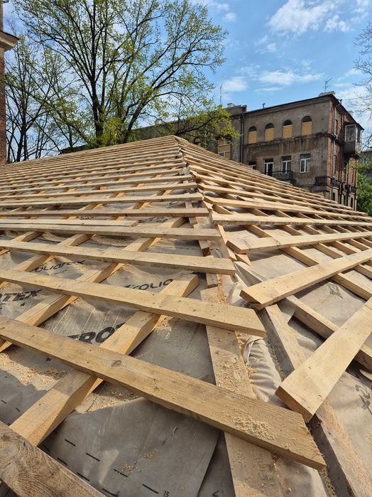 Ремонт дахів і будинків у Харкові та області за еВідновленням!