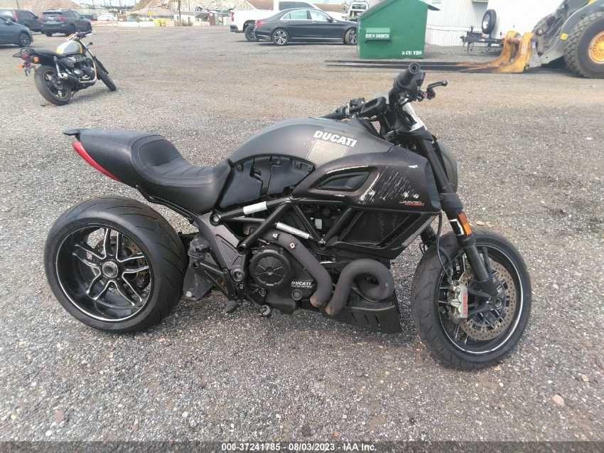 Ducati DIAVEL 2016