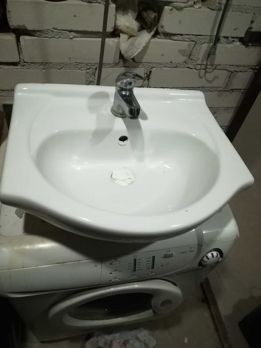 Umywalka Łazienkowa z baterią