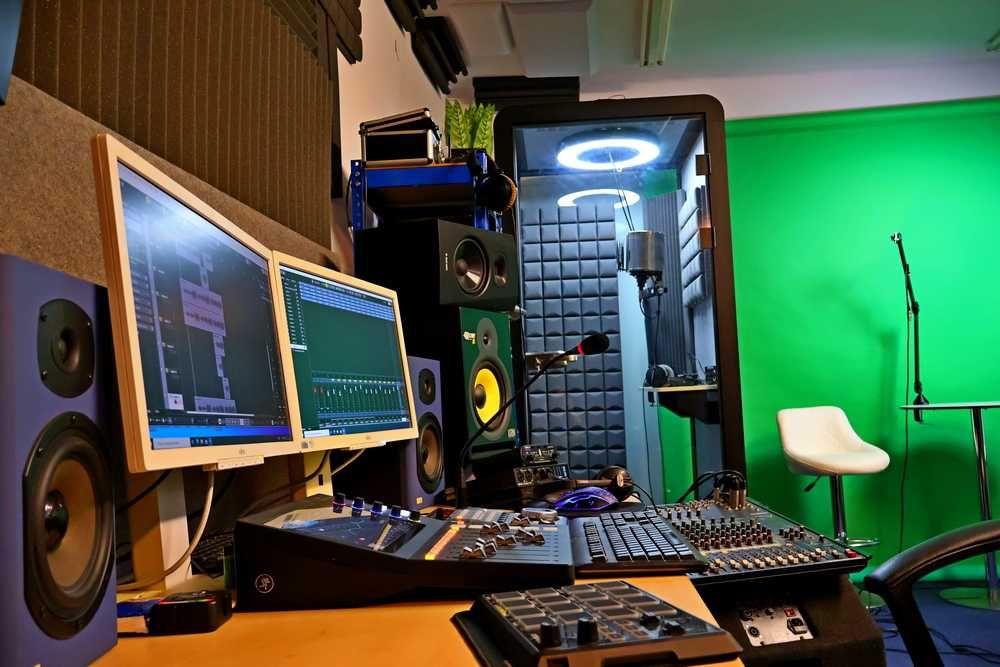 Voucher na nagranie piosenki w studio nagrań w Łodzi. Możliwe wideo.