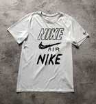 Оригінальна футболка Nike, білого кольору, S-M розміру