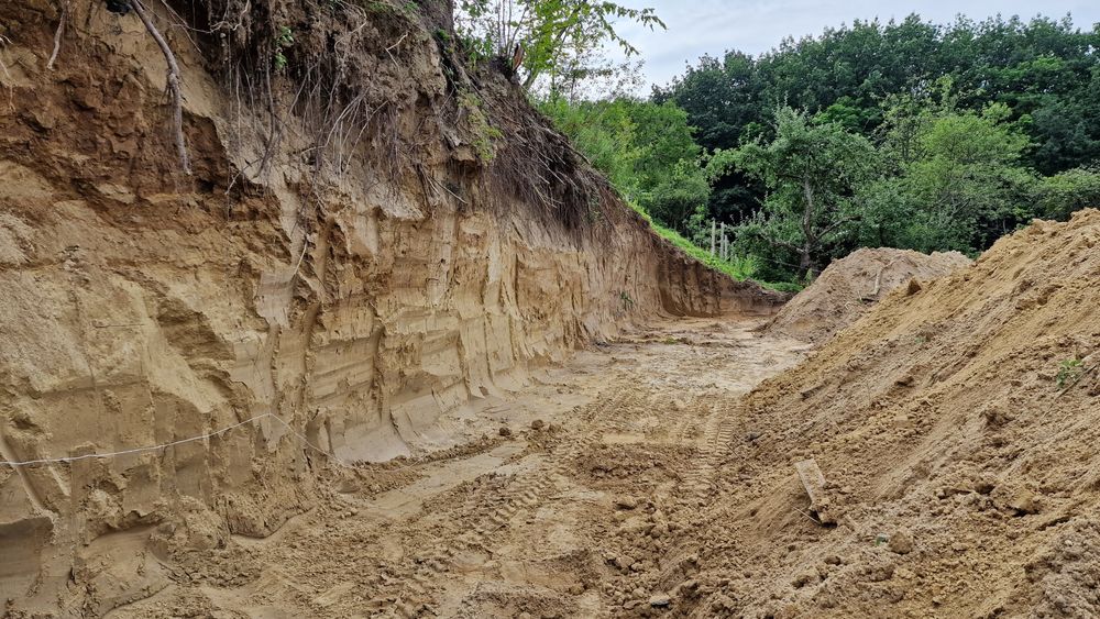 Послуги міні екскаватора. Оренда екскаватора