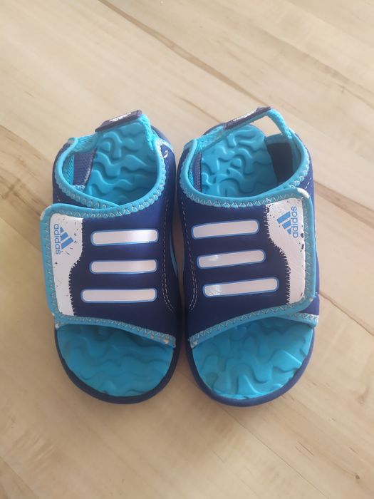 Sandałki adidas rozmiar 26