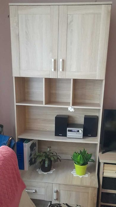 Regał z szafkami