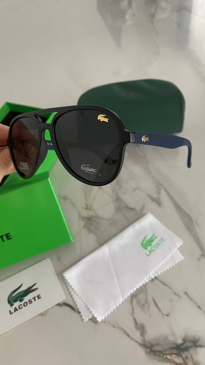Сонцезахисні окуляри Lacoste