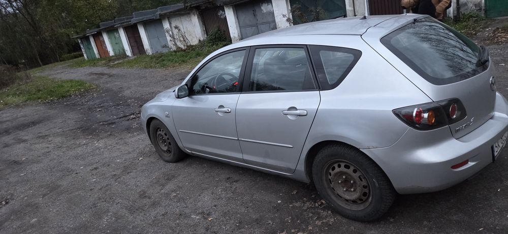 Samochód Mazda 3