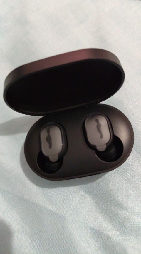 Нові бездротові навушники Bluetooth Xiaomi airdots 2