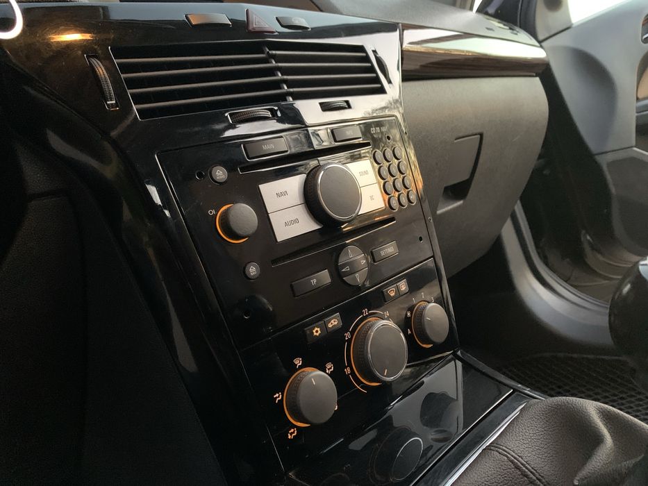 Opel Astra Cosmo 1.9 CDTI • як нова • без вкладень • перевірка на СТО!