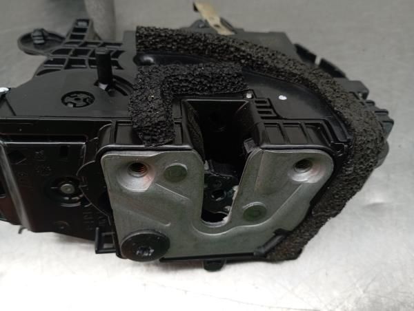 Fechadura / fecho porta trás direito RENAULT Clio V (BF_)