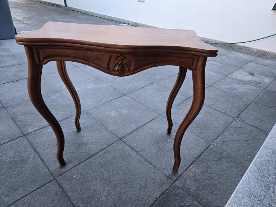 Mesa de jogo dobrável