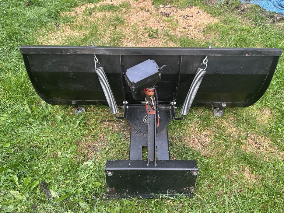 Plug do traktorka typu Husqvarna szer.120