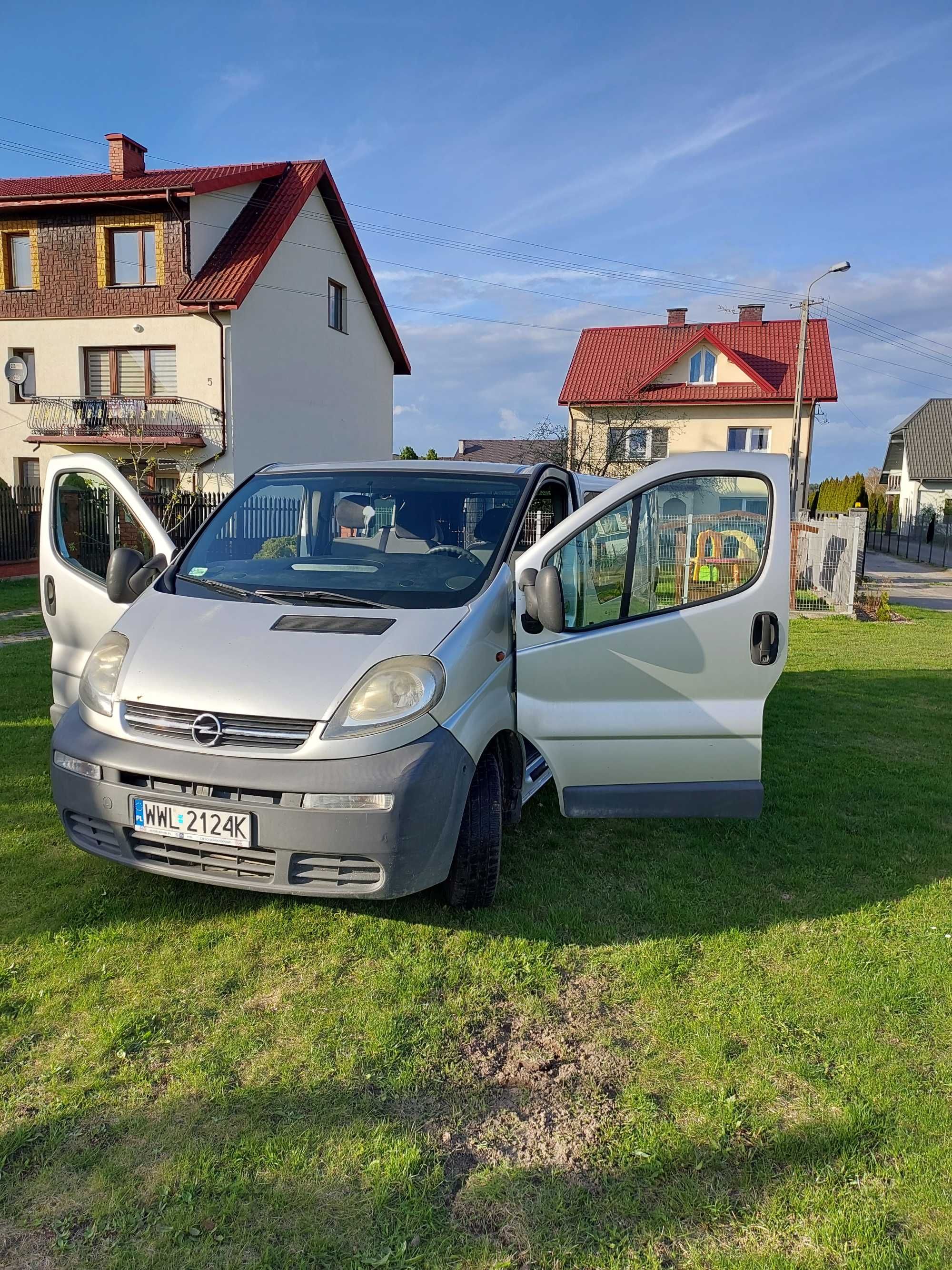 Opel Vivaro 1.9 cdti 6 osobowy 2004r