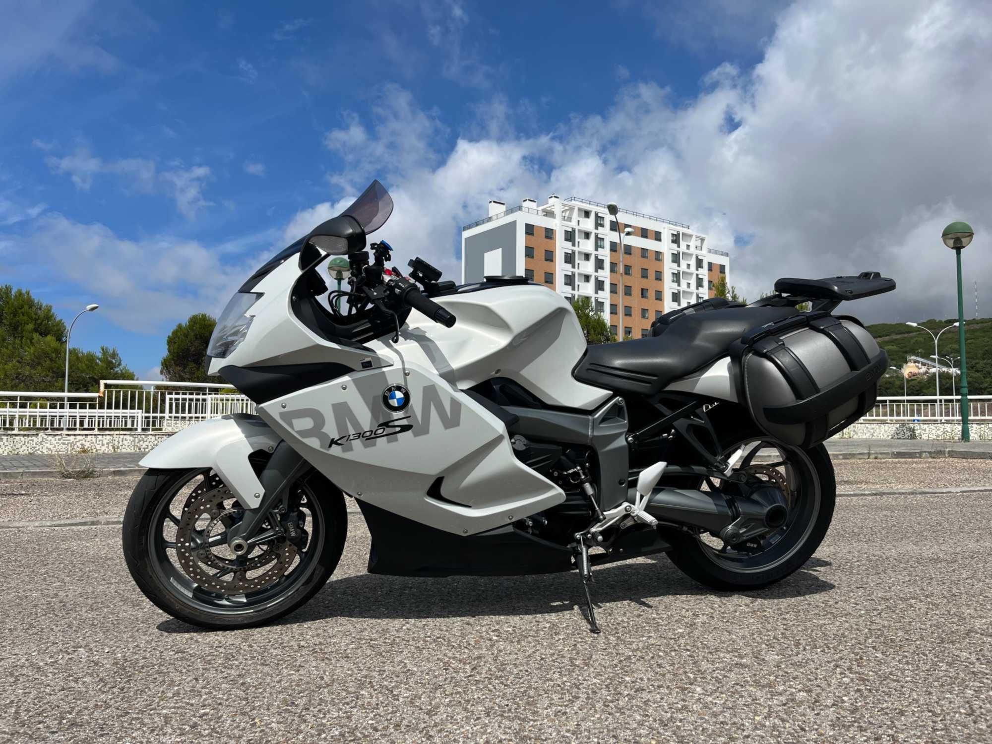 BMW K1300S muito estimada e sempre assistida na marca