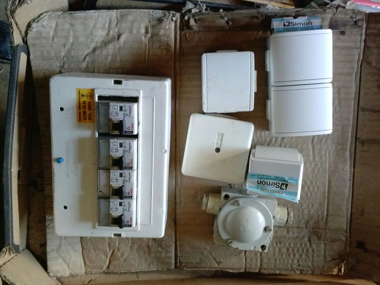 Wtyk gniazdo 380v 220v Zabezpieczenie