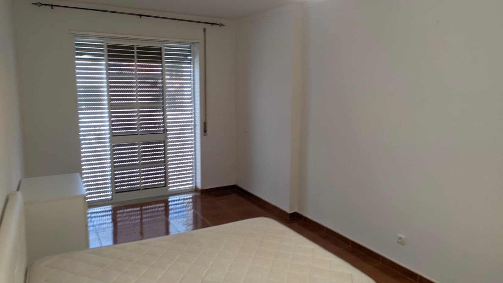 Quartos para casal 450€ vilã cha/ Barreiro