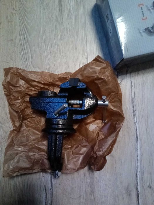 miniaturowe mechaniczne imadło stołowe