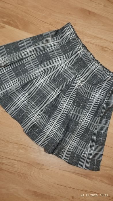 Spódnica w krate rozkloszowana elegancka