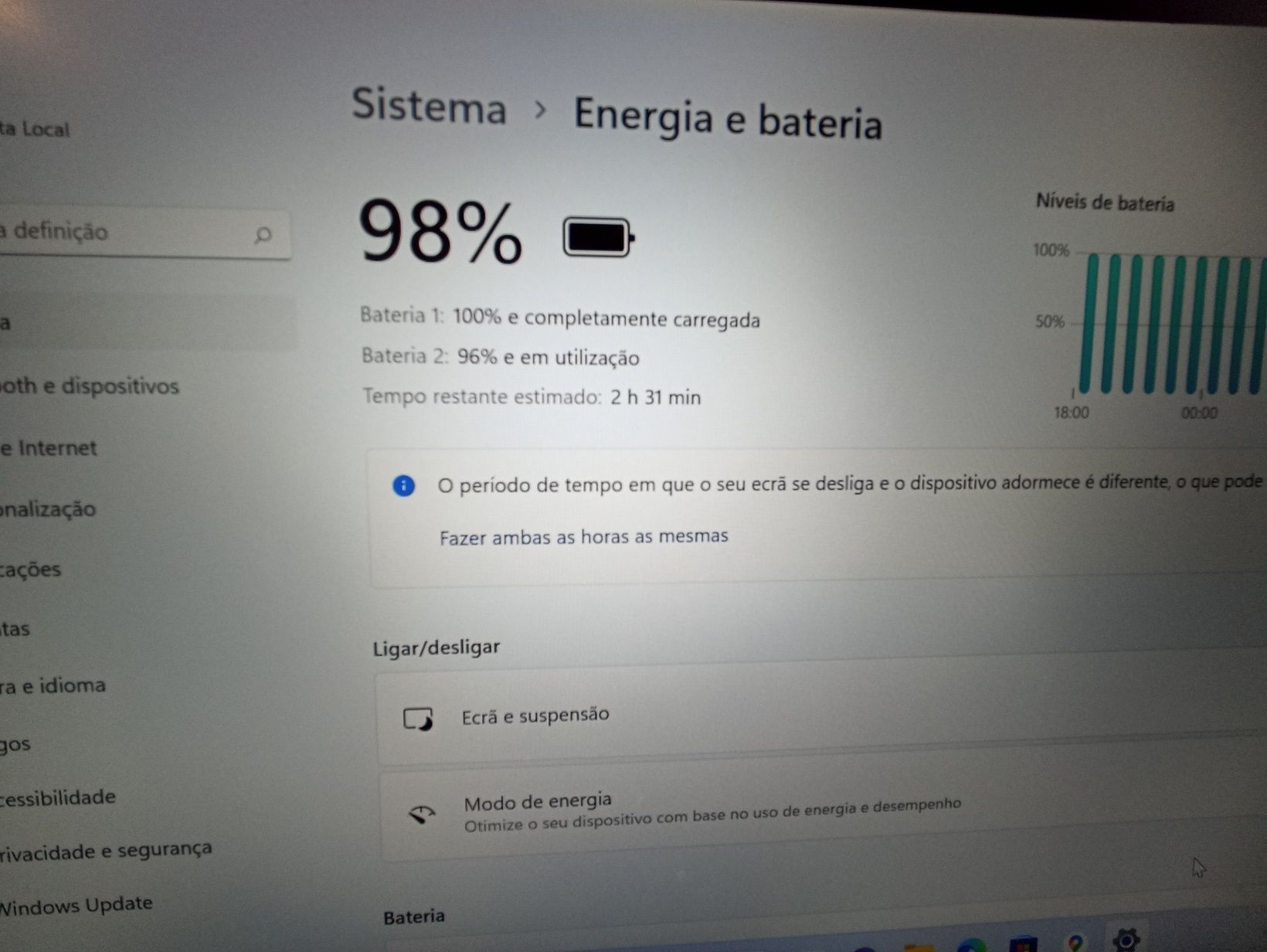 Thinkpad T440s 12 GB RAM 
Bateria com duração de