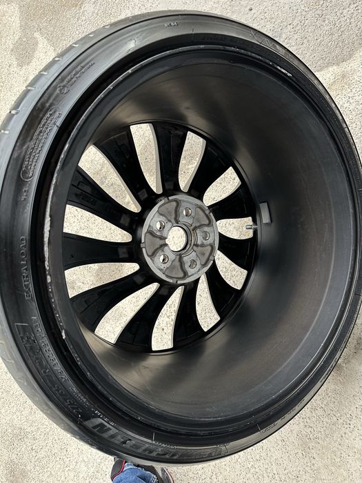 Диски шини Tesla model Y performance