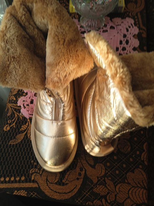 Зимові нові чобітки