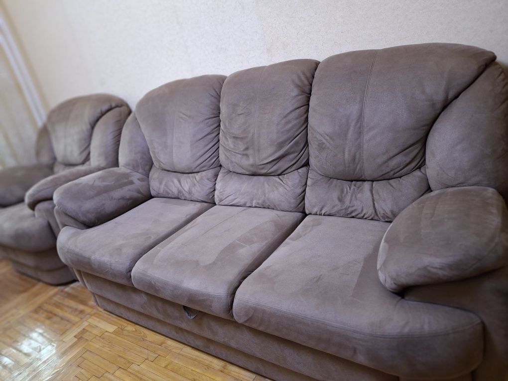 Диван и 2 кресла в зал