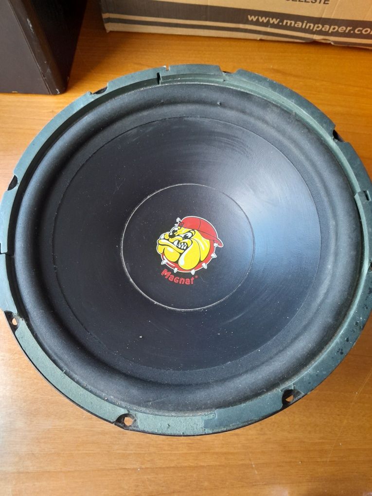 Subwoofer Magnat power bull 3000