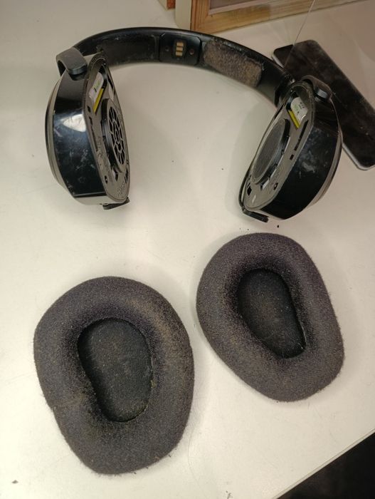 Słuchawki bezprzewodowe SENNHEISER RS 175 ze stacją zasięg 100m