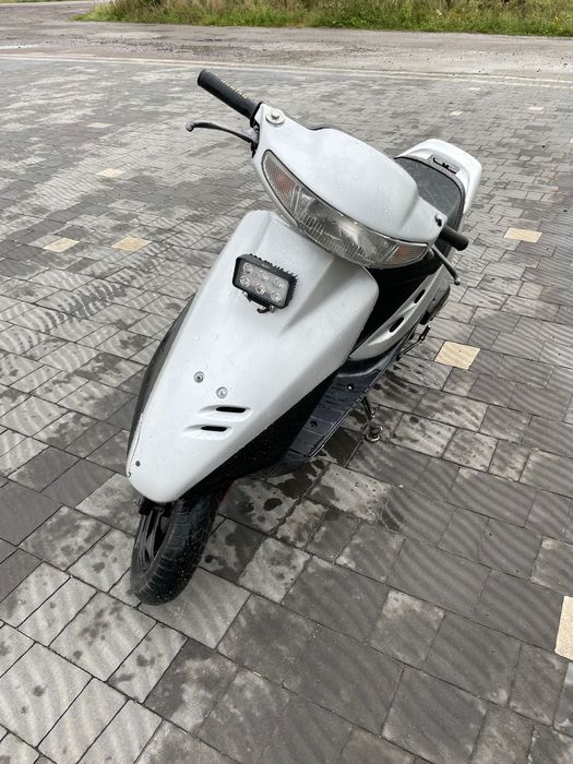 Продаєця Honda Dio 27