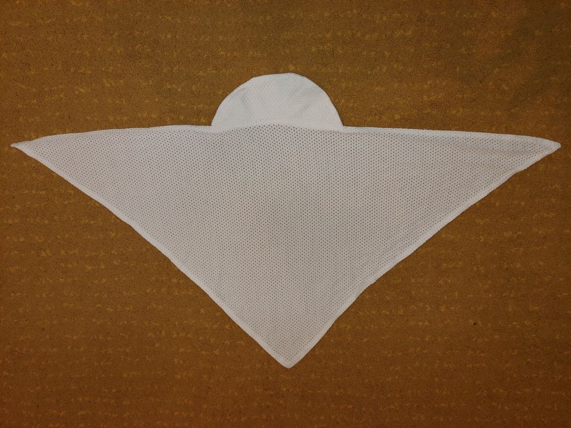 Bawełniana chustka z daszkiem biała