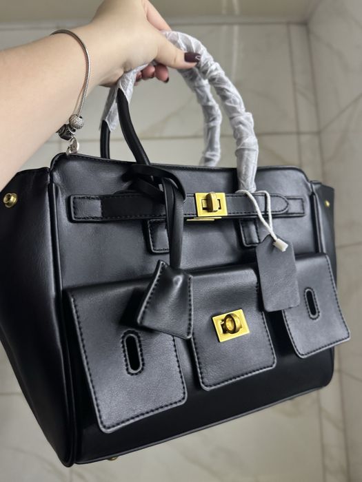 Сумочка у стилі Balenciaga Bel air