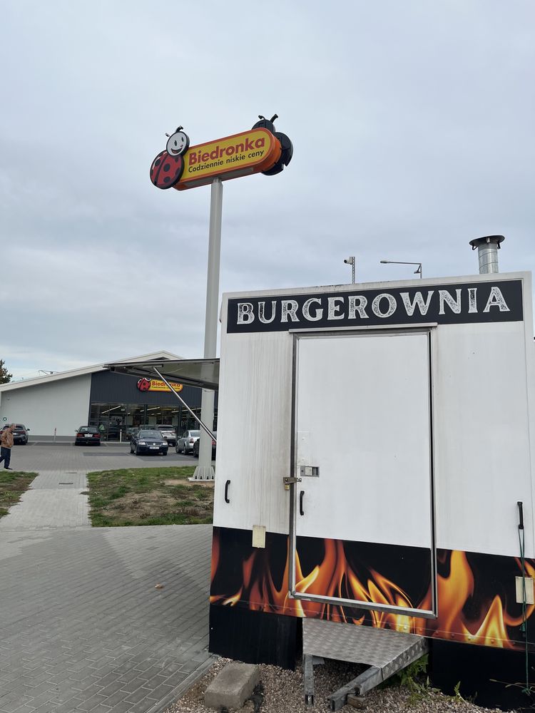 Działka plac miejsce biedronka gastronomia lody burger fast food truck