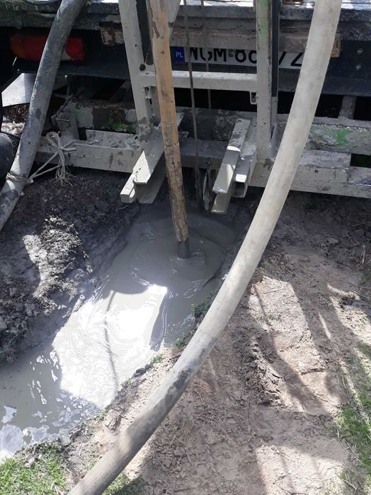 Wiercenie studni głębinowych, studnia głębinowa, odwierty