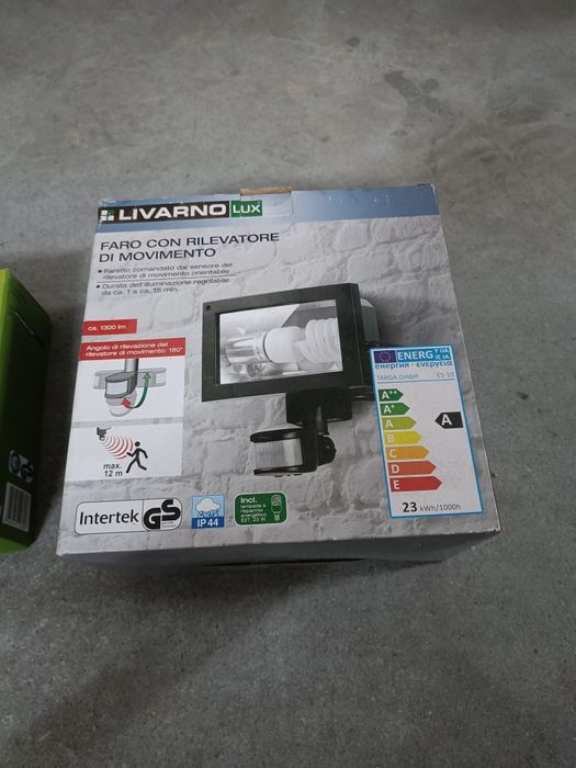 Focos com sensor movimento