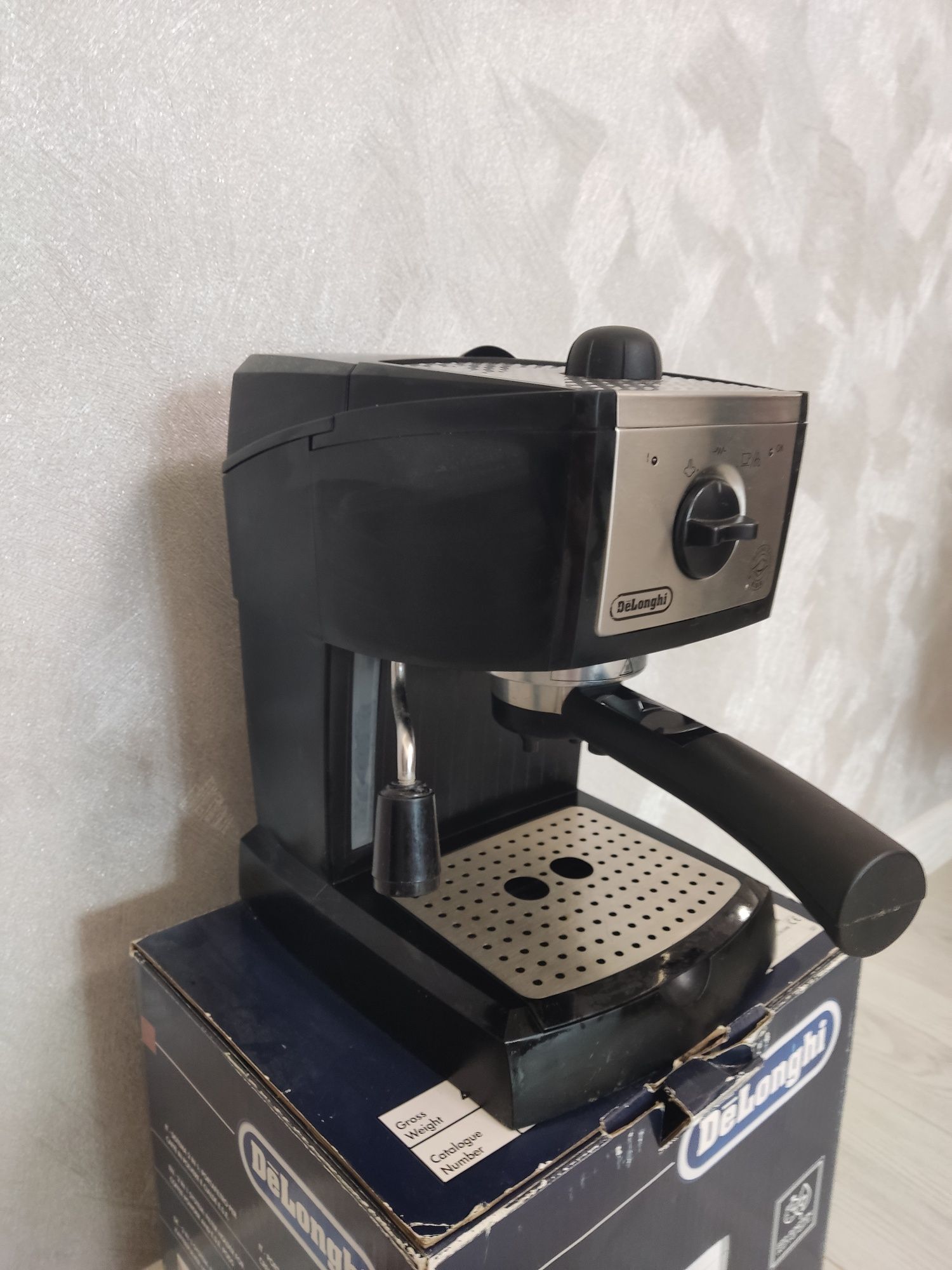 Кофеварка рожковая(холдер) Delongi EC 156 B