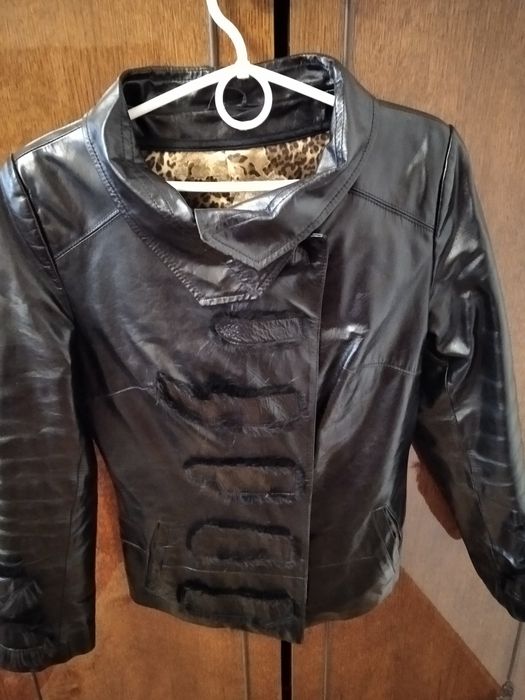 Продам куртку жіночу