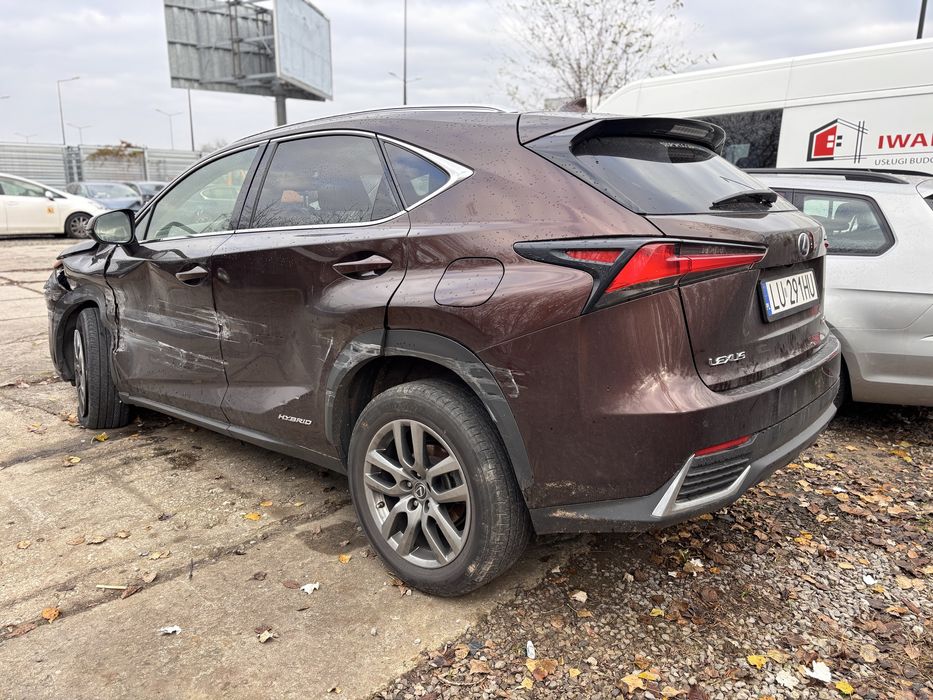 Lexus NX300h uszkodzony